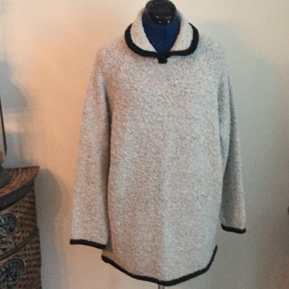 Loose Fitting Sweater SZ L Item B2